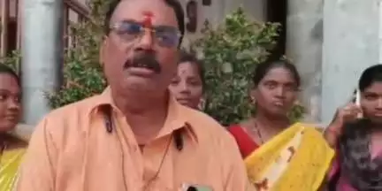 उत्तर सोलापूर: शहरातील सर्व प्रमुख रस्त्यावरील अतिक्रमित भाजी मंडई बंद करा: कामगार नेते विष्णू महाराज कारमपुरी यांची मागणी...