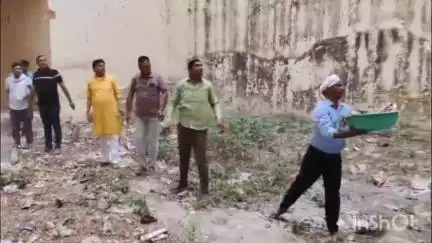 दौसा: वंदे गंगा जल संरक्षण अभियान के तहत भांडारेज बावड़ी में चलाया गया सफाई अभियान