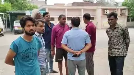 रूड़की: मुलदासपुर माजरा गांव में एक व्यक्ति ने संदिग्ध हालत में फांसी लगाकर आत्महत्या की