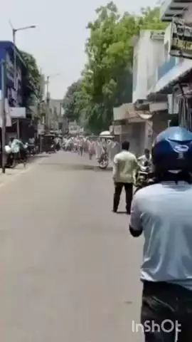 भरतपुर: मथुरा गेट थाना इलाके में चलती बाइक में लगी आग, आसपास के लोगों ने आग पर पाया काबू