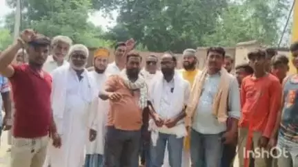 उधवा: विधायक एमटी राजा के प्रयास से दक्षिण पलाशगाछी पंचायत के इस्माईल टोला में लगा 25 केवीए का नया ट्रांसफार्मर