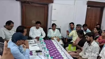दोडामार्ग: हत्ती पकड मोहीम तातडीने राबवा; दोडामार्ग वनविभाग कार्यालयात शेतकऱ्यांची मागणी