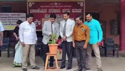 ಜಮಖಂಡಿ: ನಗರದಲ್ಲಿ ಬಾಲ‌ಕಾರ್ಮಿಕ ಪದ್ಧತಿ ವಿರೋಧಿ ದಿನಾಚರಣೆಗೆ ನ್ಯಾಯಾಧೀಶ ರಾಜಶೇಖರ ಹರಸೂರ ಚಾಲನೆ