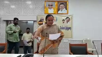 வேலூர்: சத்துவாச்சாரி ஆட்சியர் அலுவலகத்தில் குழந்தை தொழிலாளர் முறை எதிர்ப்பு தின உறுதிமொழி ஏற்பு கையெழுத்து இயக்கமும் நடைபெற்றது