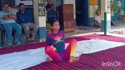 बड़सर: जौड़े अम्ब स्कूल में रबर डॉल निधि डोगरा ने बच्चों को योग गतिविधियां सिखाईं