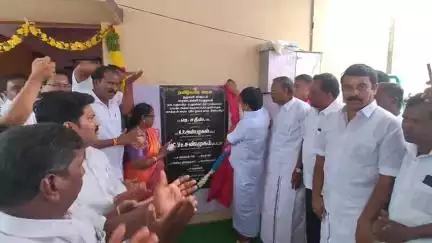 பாலக்கோடு: மாரண்டஅள்ளி காந்தி நகரில் குளிர்சாதன வசதியுடன் கூடிய புதிய நூலகத்தை ராஜ்யசபா உறுப்பினர்  சி.வி.சண்முகம் திறந்து வைத்தார்