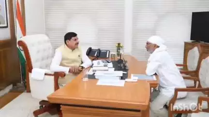 होशंगाबाद नगर: नर्मदापुरम सांसद ने भोपाल में मुख्यमंत्री से की मुलाकात, ग्रीष्मकालीन मूंग उपार्जन का किया आग्रह
