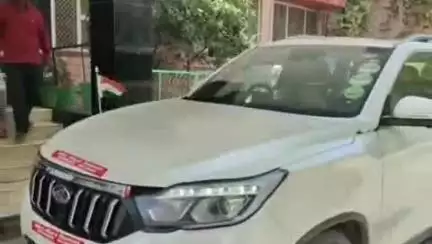 बाड़मेर: पंचायती राज एवं आपदा प्रबंधन मंत्री ओटाराम देवासी बाड़मेर के दौरे पर, पुलिस के जवानों ने दिया गार्ड ऑफ ऑनर