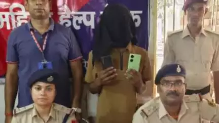 गया टाउन सीडी ब्लॉक: गया रेलवे जंक्शन पर RPF ने चोरी के 2 मोबाइल फोन के साथ 1 व्यक्ति को किया गिरफ्तार, भेजा जेल