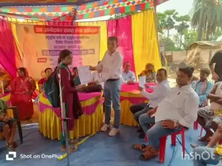 महुआ: रसूलपुर मुबारक पंचायत में डॉक्टर अंबेडकर समग्र सेवा अभियान के तहत कैंप का हुआ आयोजन