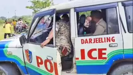 ফাঁসিদেওয়া: গরম থেকে বাঁচতে ফাঁসিদেওয়ায় নদীতে স্নান করতে নেমে মৃত 2