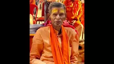 पारु विधानसभा के पारु कचहरी निवासी हमारे गार्जियन चाचा श्री शिव साह जी के का लंबी बीमारी से जूझते हुए उनका निधन हो गया । उनका अंतिम दाह संस्कार रेवा घाट नारायणी नदी घाट पे हुआ । घाट पे उनसे अंतिम दर्शन किए और श्रद्धासुमन अर्पित किए ।