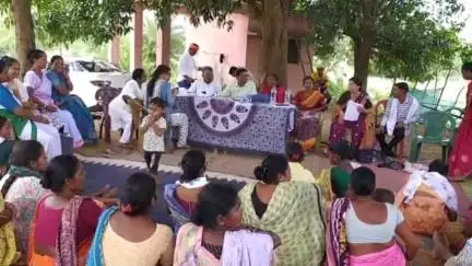 बांसजोर: बांसजोर के बरडेगा एवं गिनीकेरा में आंगनबाड़ी सेविका का हुआ चयन, प्रभारी सीडीपीओ व ग्रामीण थे मौजूद