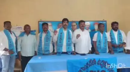 భూపాలపల్లి: సింగరేణి యాజమాన్యం వెంటనే మెడికల్ బోర్డును పునరుద్ధరించాలి : సింగరేణి తెలంగాణ ఉద్యోగ సంఘం రాష్ట్ర అధ్యక్షులు గట్టయ్య