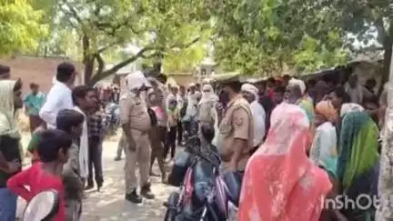 बिंदकी: नहरामऊ गांव में संदिग्ध अवस्था में एक महिला का शव घर के अंदर फांसी के फंदे में लटका मिला, दहेज हत्या का आरोप