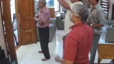 പാലക്കാട്: കൽമണ്ഡപത്ത് തെളിവെടുപ്പിനിടെ പോലീസിന്റെ തോക്ക് തട്ടിപ്പറിക്കാൻ മോഷ്ടാവിന്റെ ശ്രമം