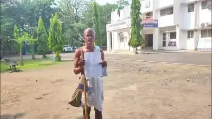 सागर नगर: गांधी जी बंदूक का खाली खोखा लेकर एसपी कार्यालय पहुंचे, बोले- एक व्यक्ति ने जान से मारने की धमकी दी