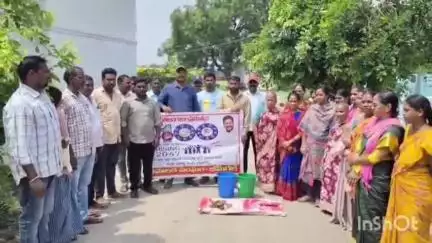 బాల్కొండ: భీంగల్ పురపాలక సంఘం ఆధ్వర్యంలో పలు వార్డుల్లో తడి చెత్త - పొడి చెత్తపై అవగాహన నిర్వహించిన మున్సిపల్ కమిషనర్ గోపుగంగాధర్