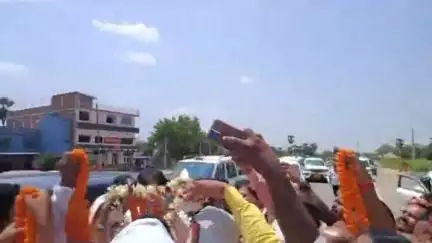 बेलागंज: बेलागंज और चाकन्द क्षेत्र में भाजपा कार्यकर्ताओं ने केंद्रीय राज्य मंत्री का विभिन्न जगहों पर किया भव्य स्वागत