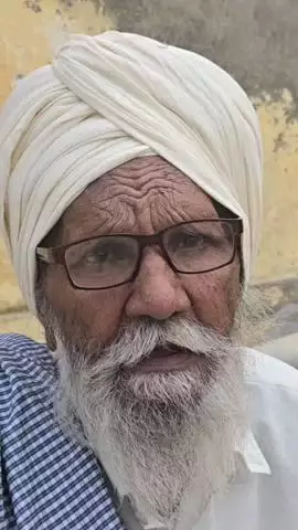 रामगढ़: रामगढ़ में बुजुर्ग को बाइक पर बैठाकर अज्ञात युवकों ने की लूट, पुलिस जांच में जुटी