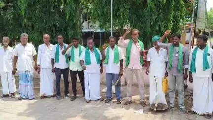 ஆரணி: வட்டாட்சியர் அலுவலகம் முன்பு அரசின் திட்டக்குழு ஆய்வறிக்கையை கண்டித்து விவசாயிகள் ஆர்ப்பாட்டம்