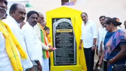 ముప్పవరంలో సిసి రోడ్లు, సైడ్ కాలువల ప్రారంభోత్సవ కార్యక్రమంలో పాల్గొన్న విద్యుత్ శాఖ మంత్రి రవికుమార్