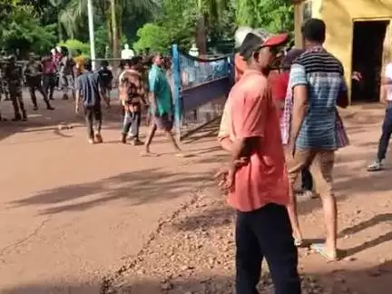 Gua sail  miens main main contratual labour ka death ho gaya hai hai