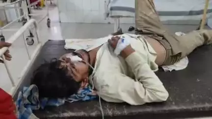 शिवपुरी नगर: सेघाड़ा गांव में बेटे के इलाज के लिए कर्ज में डूबे पिता ने ज़मीन बंटवारे से परेशान होकर की आत्महत्या की कोशिश