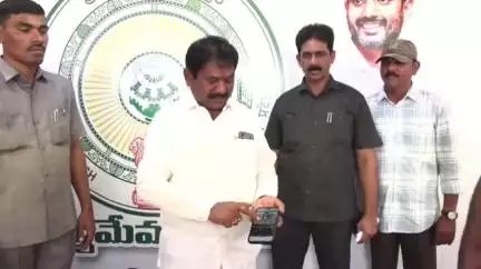 పొదిలి ఘటనలో పోలీసుల వైఫల్యం ఉంది రాష్ట్ర సాంఘిక సంక్షేమ శాఖ మంత్రి బాల వీరాంజనేయ స్వామి