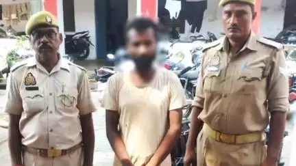 मिर्ज़ापुर: कोतवाली कटरा पुलिस ने अवैध तमंचा व कारतूस के साथ एक अभियुक्त को गिरफ्तार कर जेल भेजा