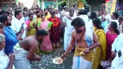 மதுரை தெற்கு: மேற்கு சட்டமன்ற தொகுதிக்கு உட்பட்ட பகுதிகளில் புதிய தார் சாலை பணிக்கான பூமி பூஜையை துவக்கி வைத்த அமைச்சர் மூர்த்தி