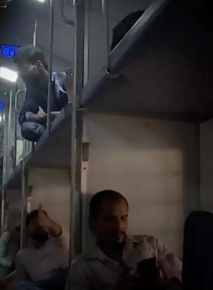 रेल यात्रियों को बड़ी राहत, अब 4 घंटे नहीं, 24 घंटे पहले मिलेगी कंफर्म टिकट की जानकारी