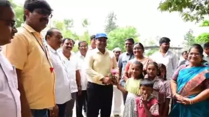 మెదక్: విద్యార్థులు బాగా చదివి ఉన్నత స్థానాలకు ఎదగాలి 
జిల్లా కలెక్టర్ రాహుల్ రాజ్