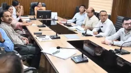 टिहरी: डीएम की अध्यक्षता में नदियों के संरक्षण को लेकर नदी उत्सव कार्यक्रम संबंधी बैठक नई टिहरी में आयोजित हुई