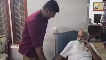 తాడిపత్రి: తాడిపత్రి మున్సిపల్ చైర్మన్ జెసి ప్రభాకర్ రెడ్డి ని కలిసిన పాకిస్తాన్ తో జరిగిన ఆపరేషన్ సింధూరిలో పాల్గొన్న ఆర్మీ జవాన్