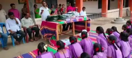 కళ్యాణదుర్గం: విద్యాభివృద్ధి కొరకు ప్రభుత్వం కృషి చేస్తున్నది: బ్రహ్మసముద్రంలో జడ్పీటీసీ ప్రభావతి