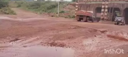 ଚମ୍ପୁଆ: ସାମାନ୍ୟ ବର୍ଷାରେ ବେହାଲ ଯେlଡା ବାଂଶପାଣି ରାସ୍ତା ବ୍ୟାହତ ହେଉଛି ଗାଡି ଚଳାଚଳ