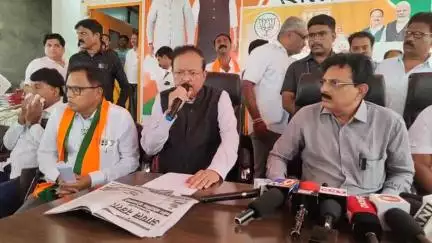 धुळे: मोदी सरकारच्या 11 वर्षांच्या कार्यकाळात देशाचा सर्वांगीण विकास, मंत्री संजय सावकारे यांची मालेगावरोड भागात पत्रकार परिषद