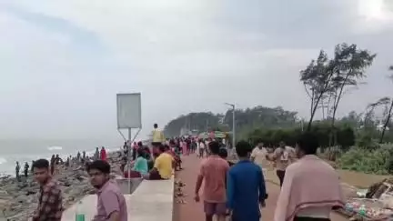 রামনগর ১: দিঘায় বেআইনিভাবে হোটেলের ভাড়া 4 গুণ বৃদ্ধির অভিযোগ পর্যটকদের #jansamasya