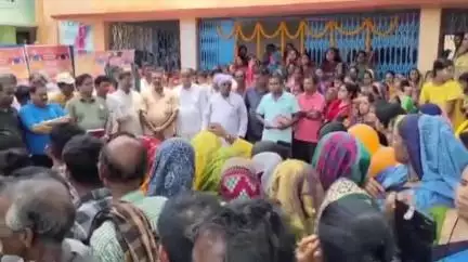 ବସ୍ତା: ରାଜ୍ୟ ସରକାରଙ୍କ ଏକ ବର୍ଷ ପୂର୍ତ୍ତି ଅବସରରେ ବାଲିଆପାଳ ବ୍ଲକ ପରିସରରୁ ବିକାଶ ବାହନ ଶୁଭାରମ୍ଭ