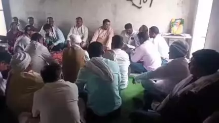 डिंडौरी: अमरपुर में कांग्रेस जिलाध्यक्ष को लेकर हुई रायशुमारी, जिला पर्यवेक्षक ने ईवीएम पर उठाए सवाल