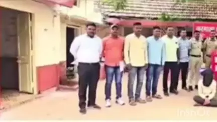 करमाळा: पांडे चौकात स्वस्तात सोने देण्याचे अमिष दाखवत दीड लाख रुपये लुटणाऱ्या तिघांना अटक: पोलीस निरीक्षक रणजीत माने