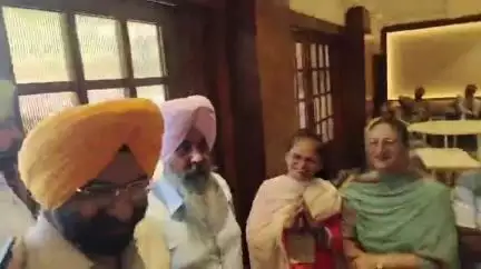 ਅੰਮ੍ਰਿਤਸਰ 2: ਐਲਬਰਟ ਰੋਡ 'ਤੇ ਨਿੱਜੀ ਹੋਟਲ ਦੇ ਵਿੱਚ ਪਹੁੰਚੇ ਦਿੱਲੀ ਦੇ ਕੈਬਨਿਟ ਮੰਤਰੀ ਮਨਜਿੰਦਰ ਸਿੰਘ ਸਿਰਸਾ, ਪੰਜਾਬ ਸਰਕਾਰ ਦੇ ਉੱਤੇ ਸਾਧਿਆ ਨਿਸ਼ਾਨਾ
