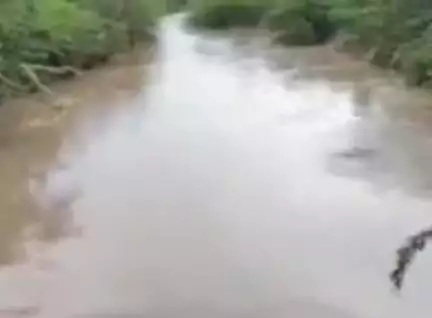 ఉరవకొండ: నియోజకవర్గం వ్యాప్తంగా భారీ వర్షాలు, పొంగిపొర్లుతున్న వాగులు, వంకలు, స్తంభించిన రాకపోకలు