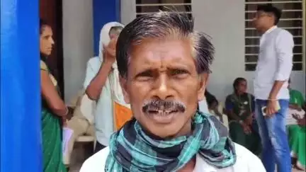 मंडला: किन्द्री के संतोष साहू पर लगा बिजली चोरी का आरोप, व्यक्ति ने कलेक्टर से की शिकायत