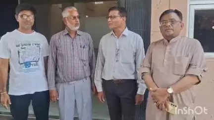 મોડાસા: પ્રોપર્ટી કાર્ડ કઢાવવામાં નગરજનોને હાલાકી, સર્કિટ હાઉસથી આપી પ્રતિક્રિયા
#Jansamasya