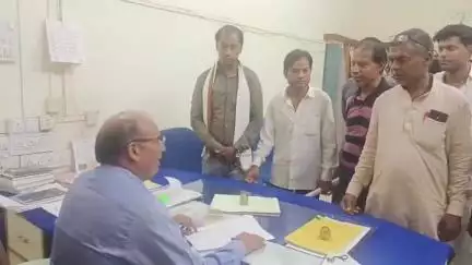 रतनगढ़: रतनगढ़ के रिद्धि सिद्धि मार्केट में खोली गई शराब की दुकान को अन्यत्र शिफ्ट करने की मांग को लेकर व्यापारियों ने SDM को ज्ञापन दिया