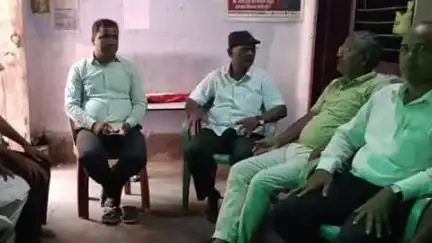 बिहार: अहमदाबाद में एयर इंडिया के विमान हादसे पर जिला माले कमेटी के सदस्यों ने जताया दुख