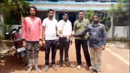पामगढ़: पामगढ़ के BEO को स्कूल सफाई कर्मचारियों ने दो सूत्री मांगों को लेकर अनिश्चितकालीन हड़ताल का ज्ञापन सौंपा