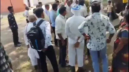 कळमनूरी: बऊर येथे चौकशी समोरच शिवीगाळ करून हाणामारी,आखाडा बाळापूर पोलिसात दोघा जणावर गुन्हा दाखल